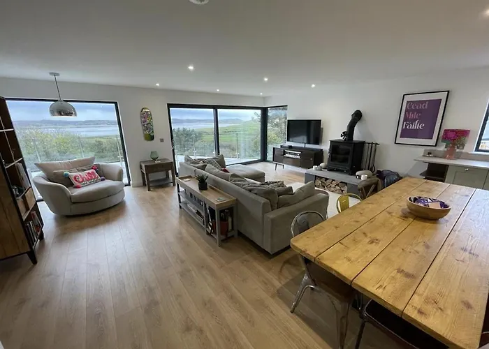 Nan's Place Donegal - New Renovation With Stunning Views Holiday home *